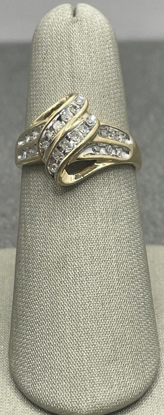 10K Yellow Gold Double Row Swirl W/ Diamonds Ring (27088)